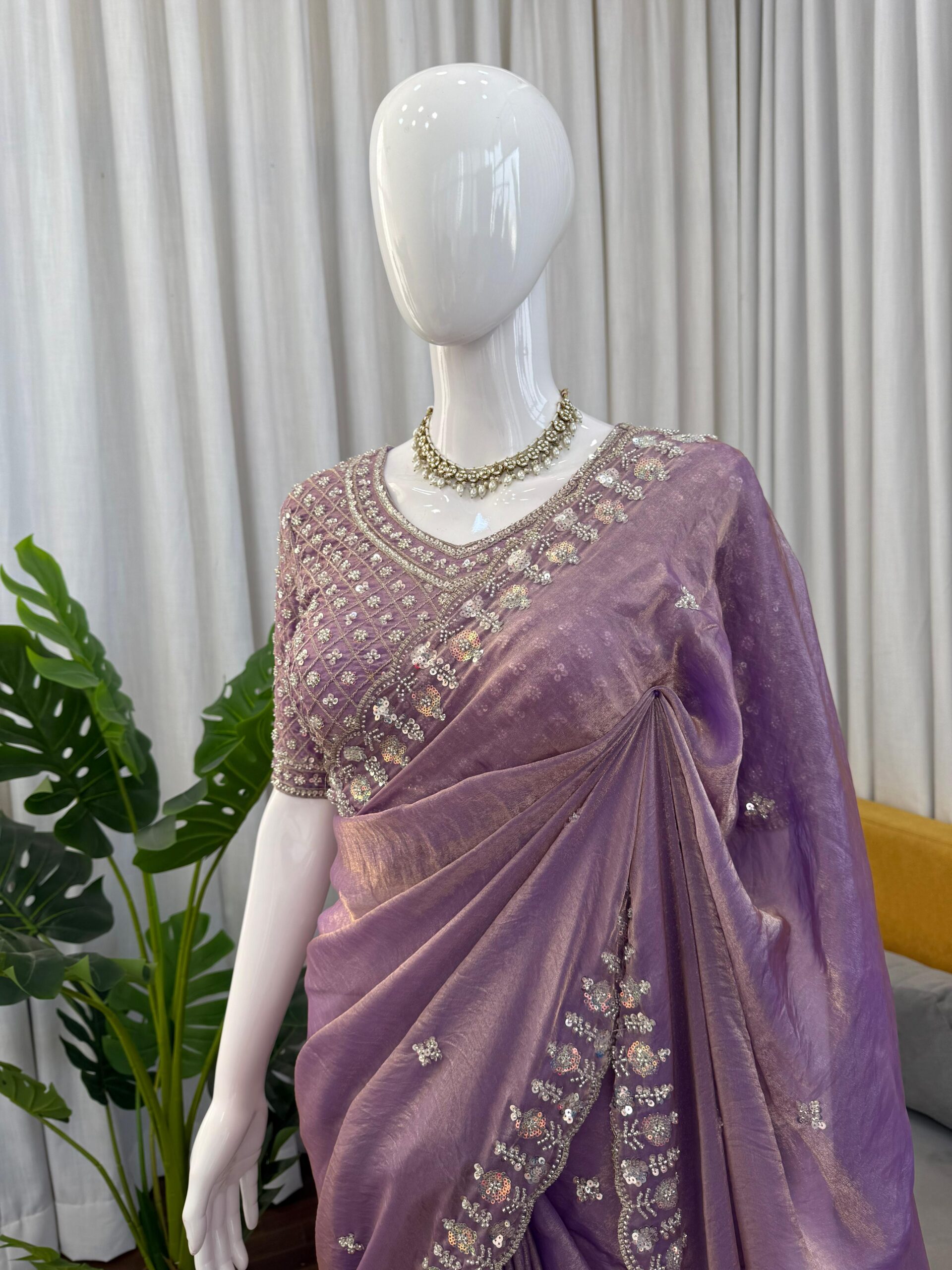 Onion Designer Saree on Satin Silk Febric with Cutdana Beads Work, Thread Embroidery & Sequins Work with Heavy Work on Blouse (SC15121) - Image 4