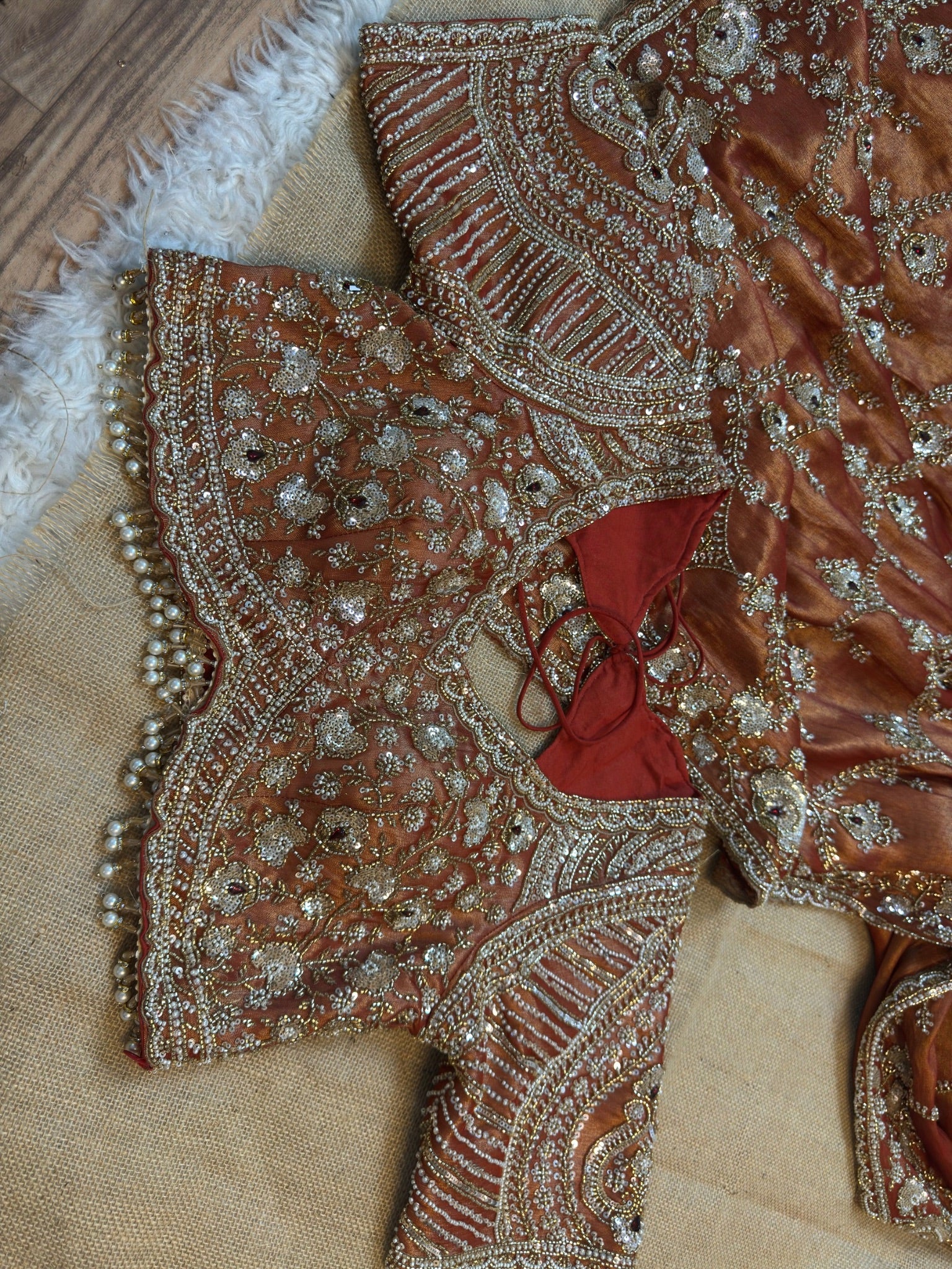 Luxury Silk Saree with Zari, Sequins, Cutdana, Beads, Embroidery Work Saree (SC44112) - Image 3