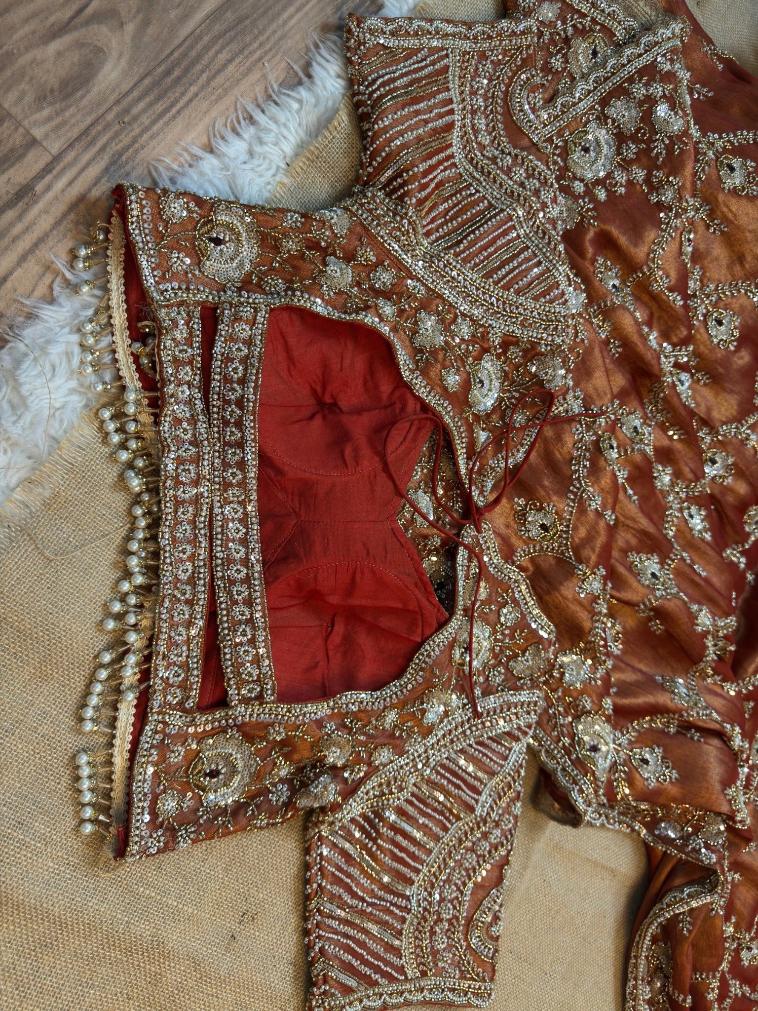 Luxury Silk Saree with Zari, Sequins, Cutdana, Beads, Embroidery Work Saree (SC44112) - Image 5