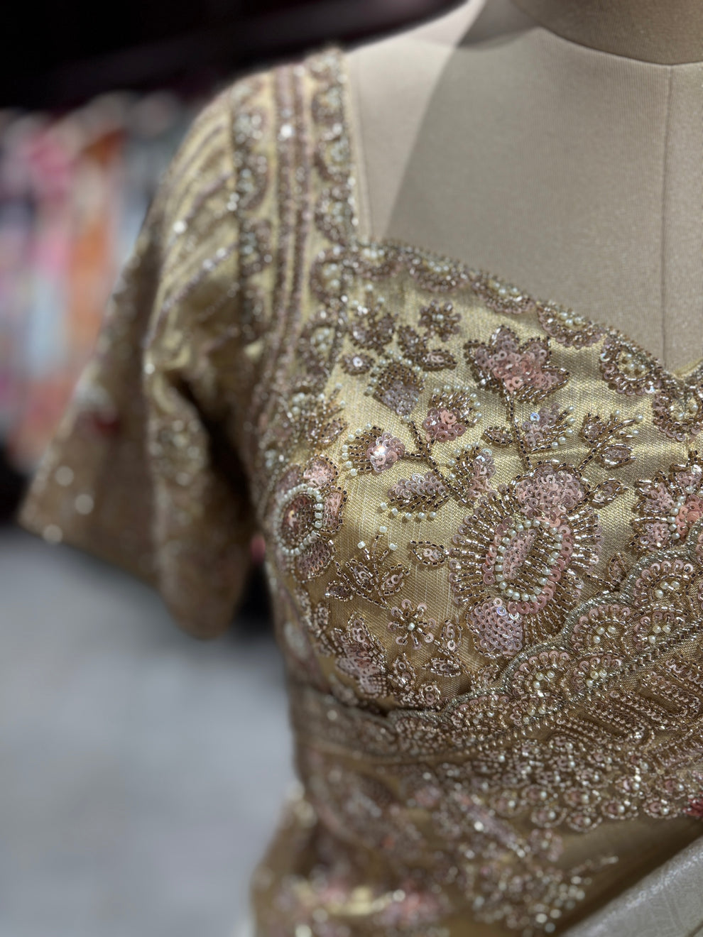 Royale Ivory Gold Luxury Designer Silk Saree with Pearl, Zari, Sequins, Cutdana, Beads, Embroidery Work Saree with Readymade Blouse (SC45112) - Image 4