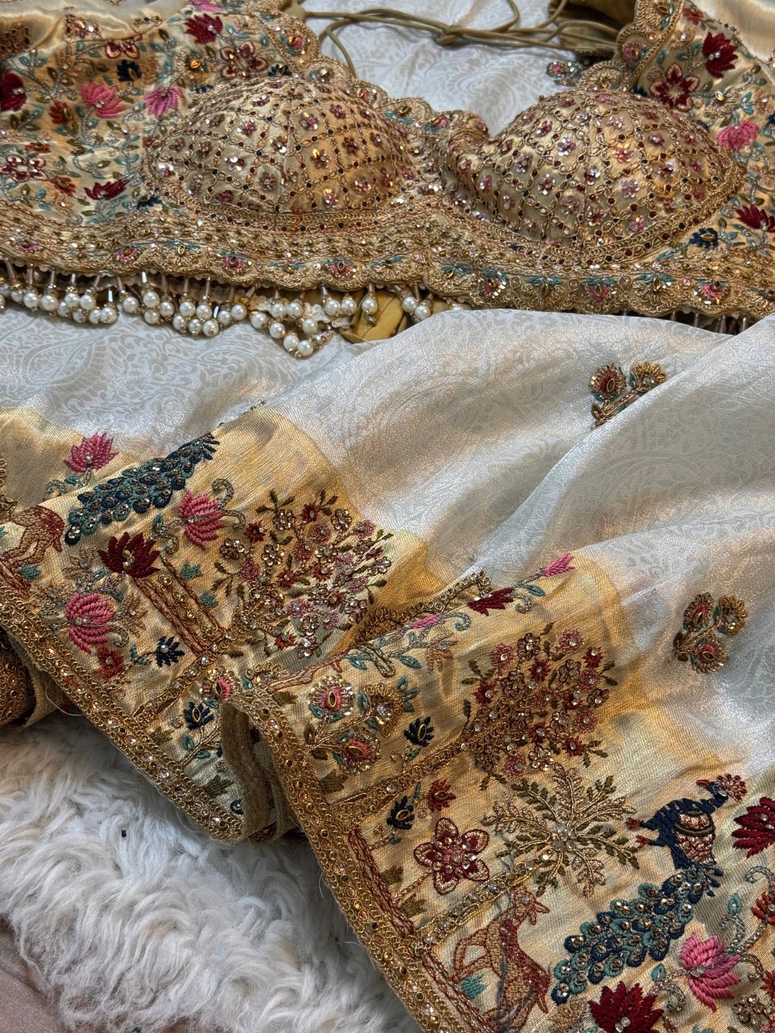 Ivory Jacquard Silk Ultra Luxury Saree with Peacock & Elephant Embroidered Border with Readymade Blouse (SC46111)