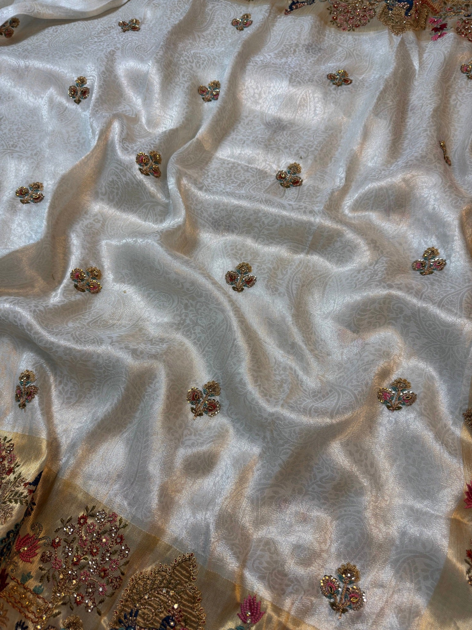 Ivory Jacquard Silk Ultra Luxury Saree with Peacock & Elephant Embroidered Border with Readymade Blouse (SC46111) - Image 5