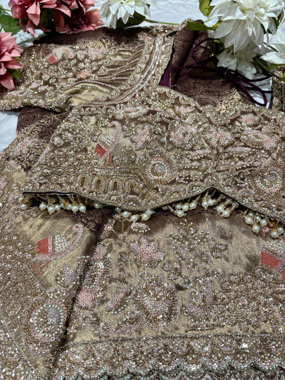 Royale Golden Luxury Designer Saree with Pearl, Zari, Sequins, Cutdana, Beads, Embroidery Work Saree with Readymade Blouse (SC45113) - Image 5
