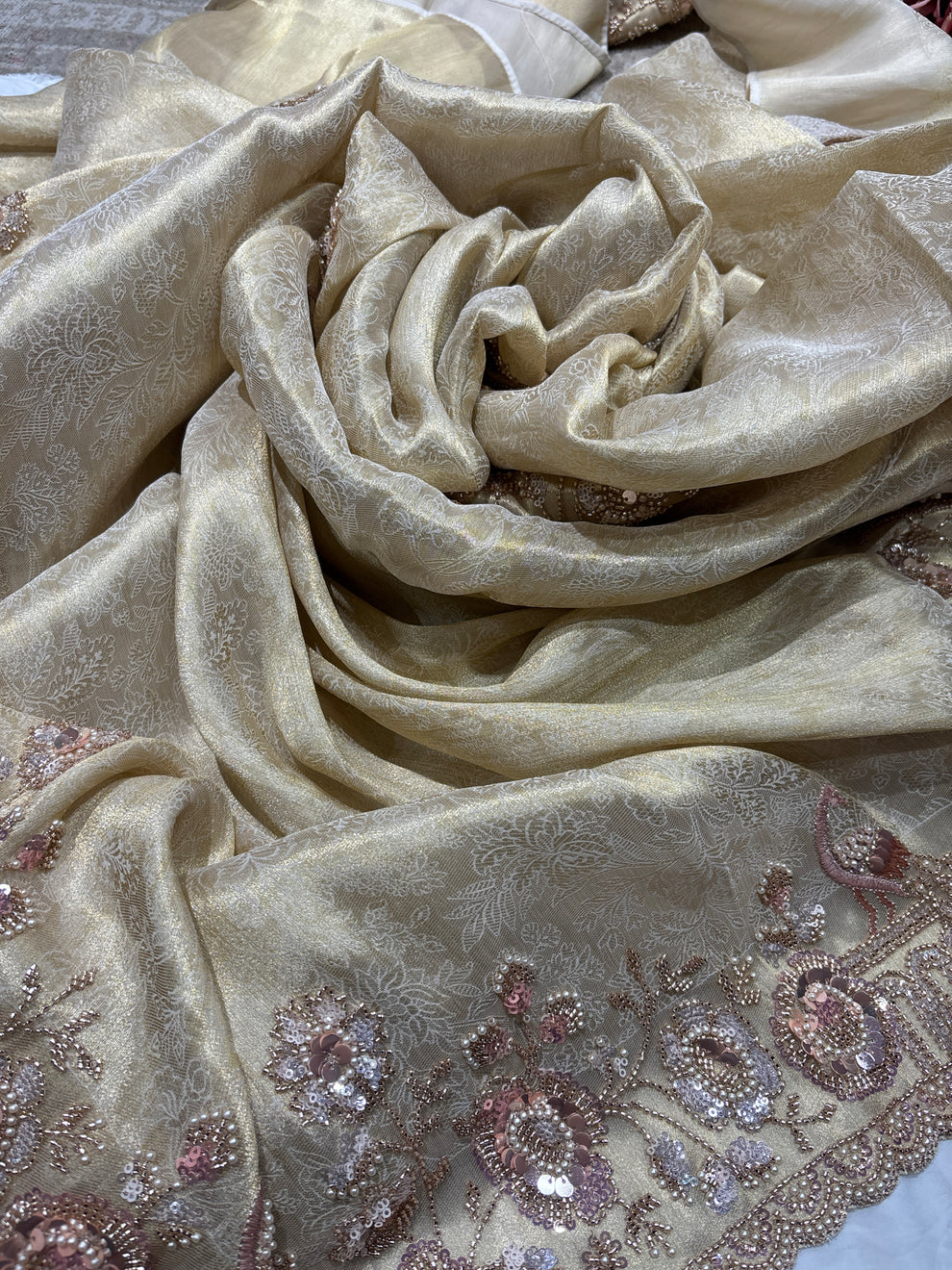 Royale Rani Ivory Luxury Designer Silk Floral Saree with Pearl, Zari, Sequins, Cutdana, Beads, Embroidery Work Saree (SC45115)