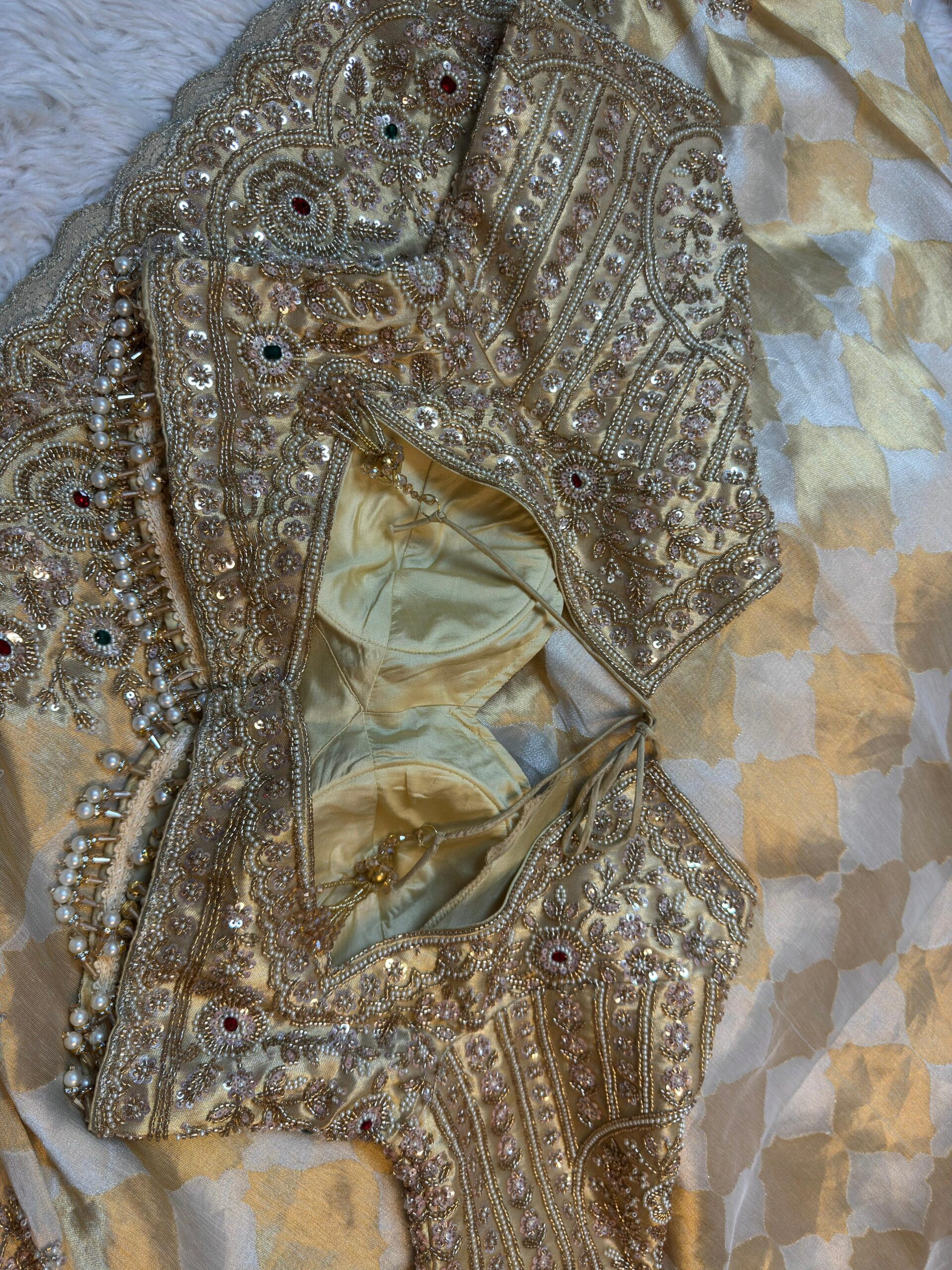 Royal Ivory & Golden Luxury Designer Saree with Pearl, Zari, Sequins, Cutdana, Beads, Embroidery Work Saree with Readymade Blouse (SC23111) - Image 6