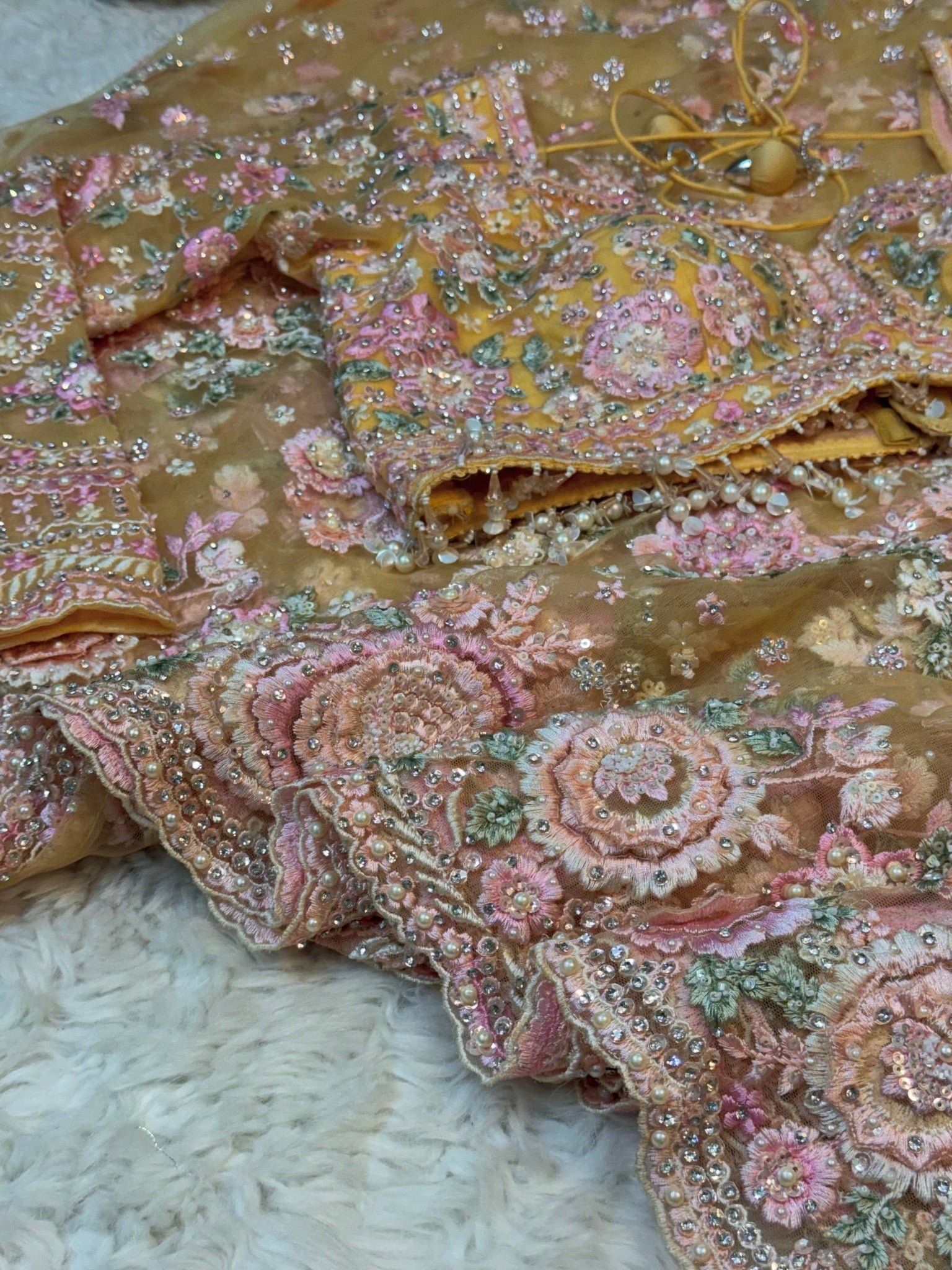 Ultra Luxury Lemon Yellow Celebrity Designers Inspired 3D Floral Net Saree with Readymade Blouse - Lemon Yellow (SC47112) - Image 2