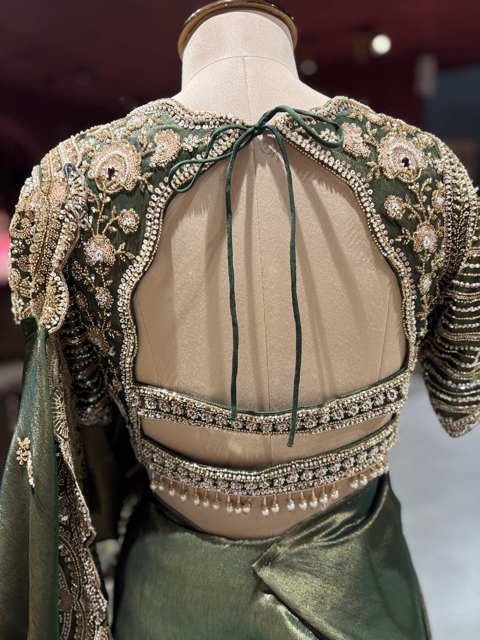 Ultra Luxury Green Silk Saree with Pearl, Zari, Sequins, Cutdana, Beads, Diamond Embroidery Work Saree with Readymade Blouse (SC42116) - Image 5
