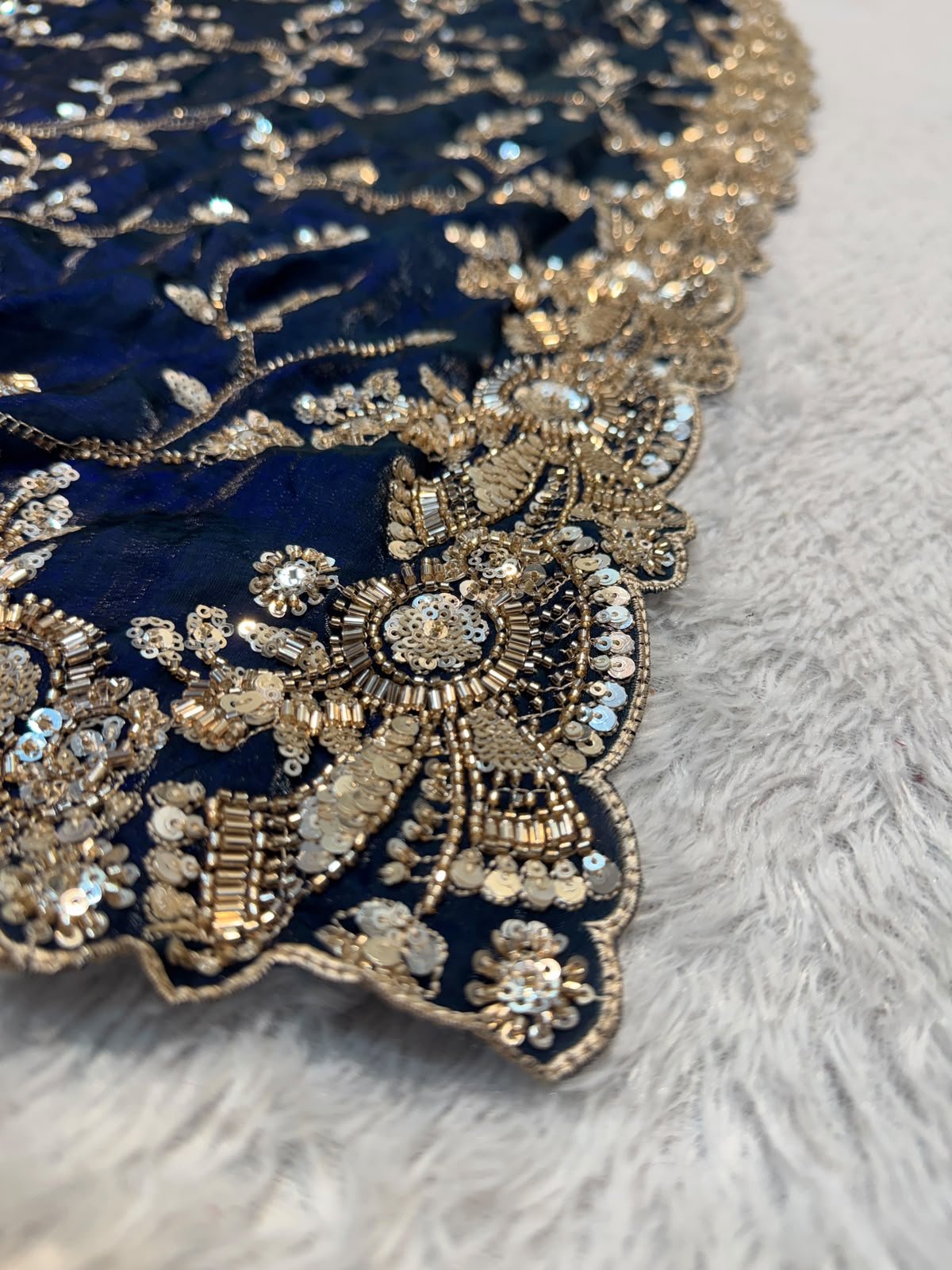Ultra Luxury Navy Blue Pure Space Silk Saree with Heavy Gold Cutdana Beads Work, Sequins Embroidery Work (SC52111) - Image 7