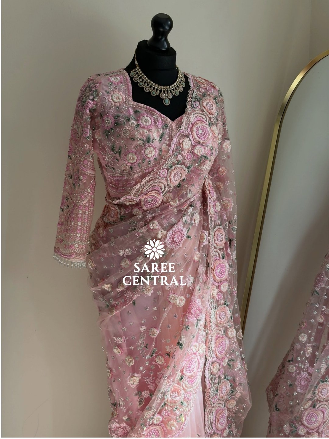 Ultra Luxury Celebrity Designers Inspired 3D Floral Net Saree with Readymade Blouse - Pink (SC47213) - Image 2