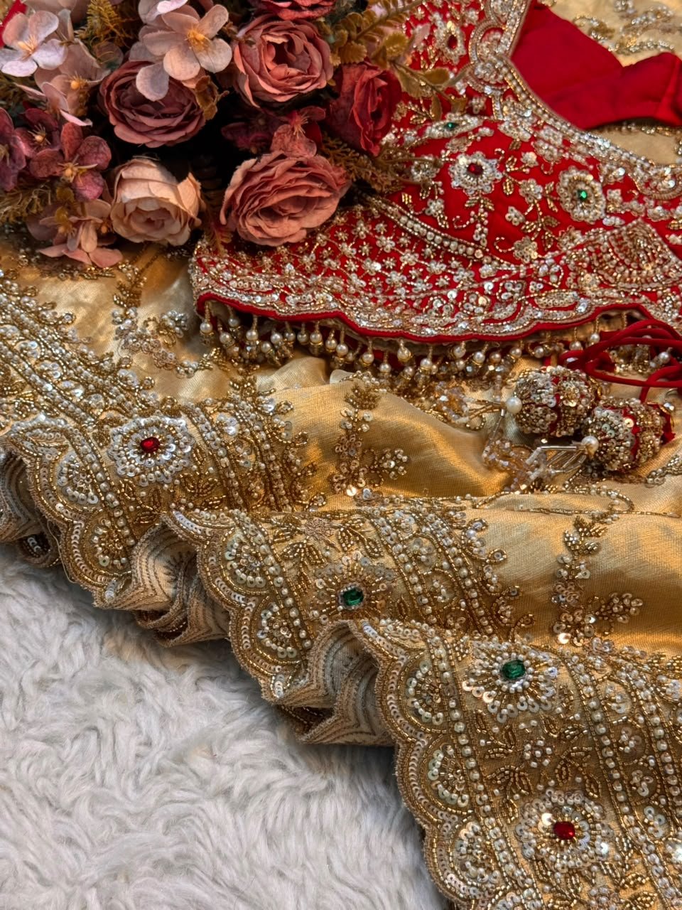 Luxury Silk Saree with intricate floral embroidery with Sequins, Beads & Zari Work with Readymade Blouse - Champagne Gold (SC59111) - Image 4