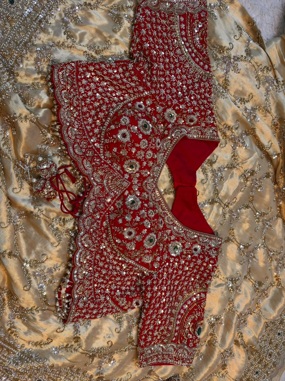 Luxury Silk Saree with intricate floral embroidery with Sequins, Beads & Zari Work with Readymade Blouse - Champagne Gold (SC59111) - Image 5